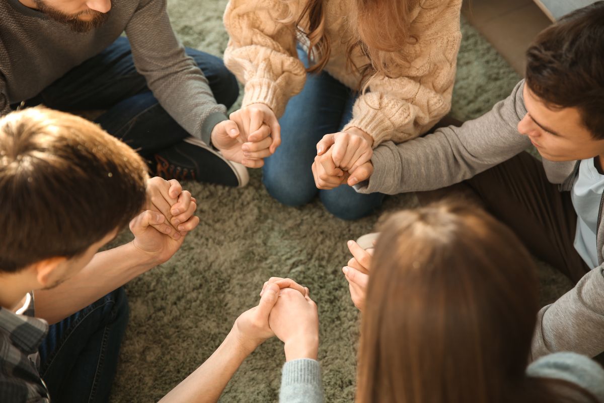 grupo orando